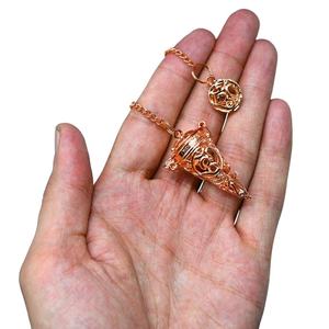 Venta al por mayor OM latón metal péndulo artesanía cobre cono Cámara piedra semipreciosa pulido Feng Shui mascota estilo - Product Image 2