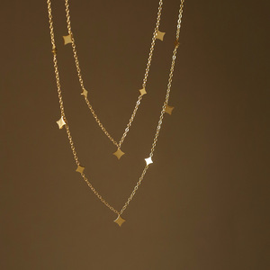 Collana da Donna Stile Classico <span class=keywords><strong>con</strong></span> Ciondolo a Stella, Catena <span class=keywords><strong>in</strong></span> Acciaio Inossidabile Placcato <span class=keywords><strong>Oro</strong></span>, Non Sbiadisce, Ideale per Regali e Occasioni Speciali - Product Image 4