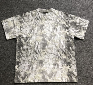 Camiseta de Camuflaje con Estampado Digital, Tejido de Algodón Grueso Lavado, Corte Holgado y Recto para Hombre - Product Image 1