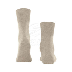 Calcetines deportivos de diseño duradero diseñados para entrenamiento en el gimnasio, correr y todo tipo de actividades deportivas. - Product Image 2