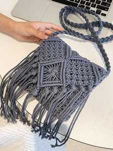 กระเป๋าโท้ทถักมือแบบมาคราเม่ พร้อมดีไซน์ลายทอที่สวยงาม - Product Image 1