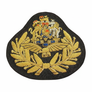 Badges et écussons brodés à la main de qualité supérieure, fabriqués sur mesure pour les uniformes - Product Image 4