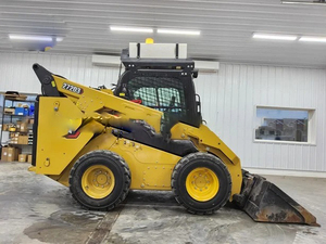 Cargadora Compacta de Alto Rendimiento con Cabina Cerrada 272D3 2022, Máquina de Construcción - Product Image 3