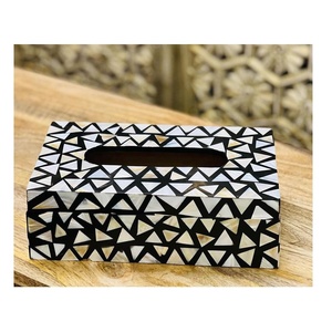 Boîte à mouchoirs rectangulaire moderne en nacre MOP, porte-serviettes décoratif fait main en coquille de Capiz, écologique et portable, Uttar Pradesh - Product Image 5
