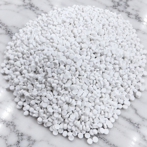 Meilleur prix, produit phare : Granulés de carbonate de calcium (masterbatch) en forme de remplissage, couleur blanc naturel, matière première pour bidons. - Product Image 1