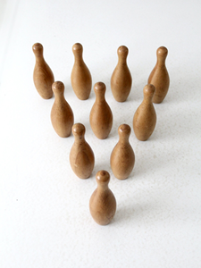 Jeu de quilles à neuf quilles en bois naturel poli fait main, design autoportant, pour intérieur/extérieur, jeu familial et pour enfants - Product Image 6