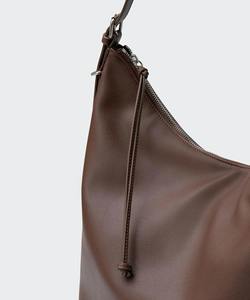 Sac à bandoulière en cuir véritable fait main pour femmes | Sac de tous les jours élégant et durable, fabriqué à la main par un designer. - Product Image 3