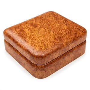 Étui à cigares de voyage compact en bois de qualité supérieure, conçu pour une manipulation pratique et une protection fiable de la collection de cigares haut de gamme - Product Image 1