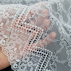 Tela de encaje floral elástica, transpirable y ligera de 23 cm, tejido de punto por urdimbre de nailon y elastano para lencería, ropa interior y bodas. - Product Image 3