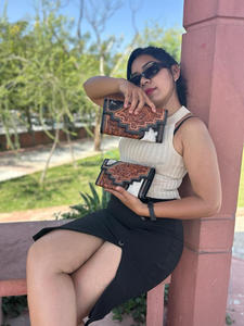 มาใหม่สไตล์ผมบนซ่อนสี Toolled ขนสัตว์หนังคลัทช์ผู้หญิงออกแบบกระเป๋าร้อนขายหนัง Toolled กระเป๋าสตางค์ที่ไม่ซ้ํากัน - Product Image 3