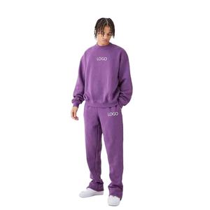 Sweat-shirt à col rond pour homme en violet uni avec logo personnalisé et pantalon de survêtement assorti, ensemble de survêtement OEM ODM, vêtements en gros - Product Image 1