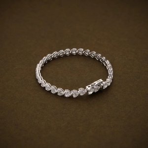 Pulsera de tenis de lujo con 40 diamantes de laboratorio talla corazón para mujer, certificada por IGI, oro de 14K, elegante para bodas y fiestas. - Product Image 3