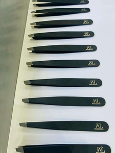 Pinzas Profesionales para Cejas con Recubrimiento Negro, Acero Inoxidable, Herramienta de Belleza para el Cuidado de las Cejas con Precisión - Product Image 2