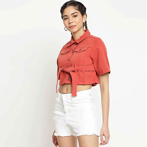 Chaqueta Vaquera Roja Corta para Mujer, Cierre de un Botón, Manga Regular, Cuello Camisero, Estilo Utilitario para Otoño e Invierno, 100% Algodón - Product Image 3