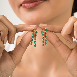 ต่างหูห้อยสองเส้นทองคำแท้ K14 ดีไซน์ทันสมัยไม่ซ้ำใคร ประดับมรกตและเพชร พร้อมอัญมณีตามเดือนเกิด ออกแบบได้ตามต้องการ - Product Image 2