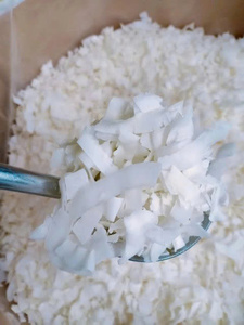 มะพร้าวอบแห้งแบบฝอยและแบบเม็ดสำหรับทำขนมและของหวาน-NICKY - Product Image 3