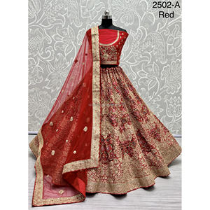 Collections de velours de vêtements de mariée indiens pour la mariée avec le travail de Zarkhan par Fabzone - Product Image 5