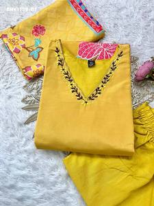 Fournisseur de l'ensemble Kurti-Pant & Dupatta en soie Morgan à imprimé numérique de qualité supérieure pour usage occasionnel, de Surat, vêtements ethniques. - Product Image 3