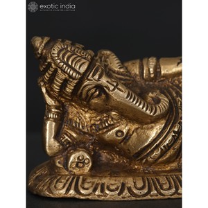 Sculpture en laiton Lord Ganesha de 2 pouces faite à la main, petit objet relaxant fabriqué à la main en Inde - Product Image 2
