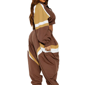 Conjunto de Sudadera con Cremallera y Pantalones Deportivos para Mujer, de Algodón y Poliéster, Estilo Oversize, Corto, de Nailon, Impermeable y Resistente al Viento - Product Image 4