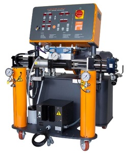 Machine de pulvérisation hydraulique de qualité supérieure pour applications de mousse de polyuréthane avec fonctionnement fiable et rendement élevé - Product Image 5