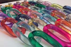 Eslabones de cadena de resina personalizables, de gran tamaño y colores claros, eslabones grandes de resina multicolor disponibles por Glowin Fashion. - Product Image 2