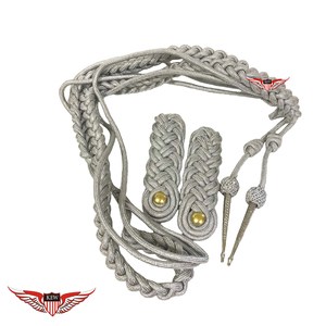 Aiguillette en argent avec épaulettes, Aiguillettes de la Royal Navy torsadées avec pointe en argent métallique - Product Image 1