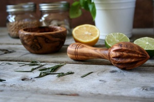 Wood <b>lime</b> <b>squeezer</b> top selling manual wooden <b>squeezers</b> natural citrus juicer juice extractor - Product Image 4