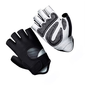 Guantes de Gimnasio de Medio Dedo, Material PU, Correa de Muñeca Ajustable, Diseño Unisex para Levantamiento de Pesas, Guantes Cómodos para la Palma de la Mano - Product Image 2