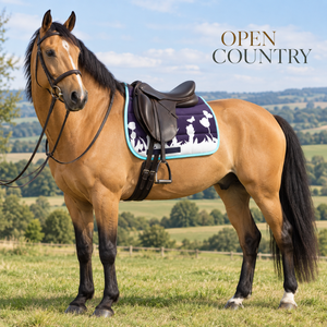 Tapis de selle pour cheval botanique violet avec imprimé floral blanc et bordure aqua |   Tapis d'équitation profilé avec sangle de fixation sécurisée - Product Image 2