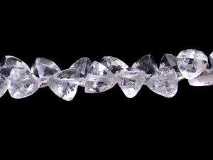 Cuentas de cuarzo cristalino facetadas de 7x7 mm, forma de trillón, cuentas sueltas triangulares de cuarzo transparente natural, piedra semipreciosa para joyería. - Product Image 1