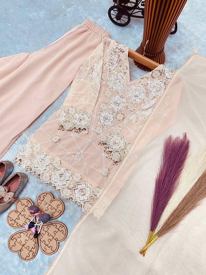 New Modern Designer Salwar Kameez for Wedding Party and Festival Wear ...