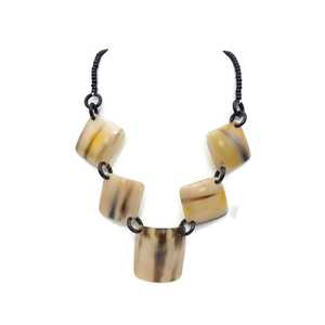 MN EXPORTS Collar de Lujo Ecológico Hecho a Mano con Colgante de Cuerno de Búfalo en Forma de Corazón, Cadena de Cuentas de 18 Pulgadas, Personalizado - Product Image 1