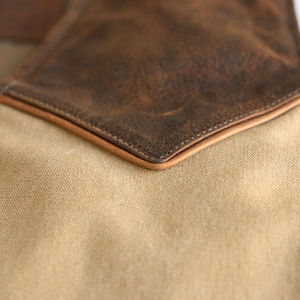 Gilet en cuir pour homme à col en V, design personnalisé, couleur unie, prix d'usine, vente en gros - Product Image 2