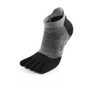 Calcetines deportivos antideslizantes de rizo para adulto, con logotipo de diseñador, al por mayor, de caña media, con suela engrosada, para hombre, personalizados, con agarre, para fútbol, de secado rápido, para primavera. - Product Image 5