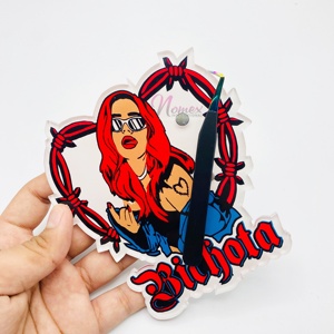 Bichota Karol G Azulejo de pestañas en forma de corazón rojo con imanes para pinzas Sosteniendo azulejo de extensión de pestañas con logotipo personalizado - Product Image 3