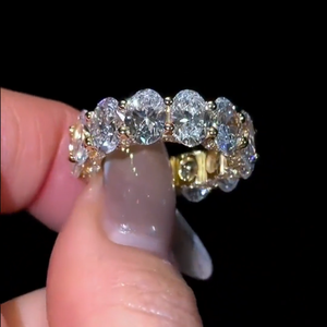 แหวนแต่งงานทรงวงรีแบบ Eternity Band ประดับเพชร Lab Grown แบบซ่อน Halo ตัวเรือนแบบ U-Prong Set ฝังเพชรแบบ Micro Pave เต็มวง ของขวัญวันครบรอบแต่งงาน - Product Image 4