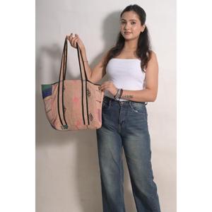Sac fourre-tout en coton Kantha fait main en Inde, style bohème, pour femmes, pour le shopping, les courses et le marché - Product Image 4