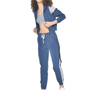 Ensemble de survêtement décontracté pour femmes, motif uni, écologique, à capuche, 2 pièces, long, en coton mélangé, doublure, hiver, confort supplémentaire - Product Image 1