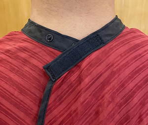Capa de Barbero Impermeable de Poliéster al por Mayor |   Delantal de Peluquería 100% Poliéster, Capa para Estilista de Salón de Belleza - Product Image 5