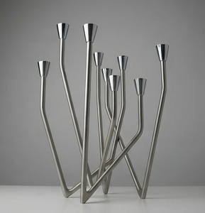 Candélabre Moderne en Aluminium Sculptural Multi-bras, Porte-bougie à Branches Courbées Argentées, Centre de Table Décoratif pour la Maison - Product Image 1