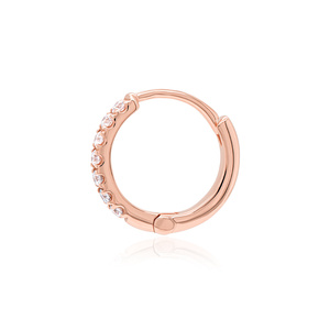 Pendientes de Aro Pequeños con Diamantes Cultivados en Laboratorio de 0.14CT, Corte Brillante, Certificados por IGI, Oro de 10KT con Baño de Rodio, Estilo Huggie - Product Image 6