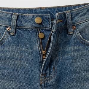 Shorts de mezclilla vintage rectos para mujer de talla grande, elásticos, de cintura alta, rasgados, informales, de verano, estilo urbano, lavados, a la moda - Product Image 4