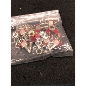 1 LOTE DE 11 INTERRUPTORES DE BOTÓN PULSANTE MOMENTÁNEOS C&K 8125 - Equipos y Piezas de Semiconductores de Confianza de Tradicción Global - Product Image 3