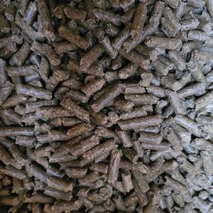 Granulés de bois - Granulés de bois de qualité supérieure pour le chauffage domestique, offrant une combustion propre et une production de chaleur fiable. - Product Image 2