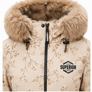 Parka imperméable de haute qualité pour femmes avec un design élégant, une doublure intérieure douce et une isolation épaisse pour les activités de plein air - Product Image 3
