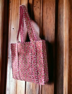 Bolso Tote Acolchado con Estampado Floral Rosa para Mujer, Bolso de Hombro de Gran Capacidad para Compras, Estilo Moderno para Todas las Temporadas - Product Image 4
