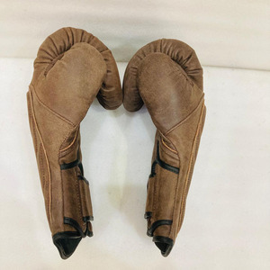 Venam Martial Arts Professional Leather <b>Fire</b> Boxing Gloves Hook Loop Closure for Unisex Training Competition Sparring Muay Thai - Product Image 5