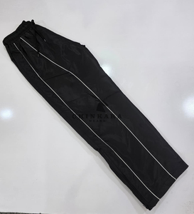 Ensemble de survêtement streetwear coupe-vent léger imprimé sur mesure avec short d'hiver et pantalon en coton - Product Image 4