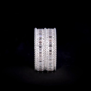 Anillo de Eternidad Ancho con Doble Hilera de Diamantes Moissanite Corte Esmeralda, el Mejor Regalo de Aniversario para Esposa, Joyería de Plata Esterlina 925 - Product Image 5